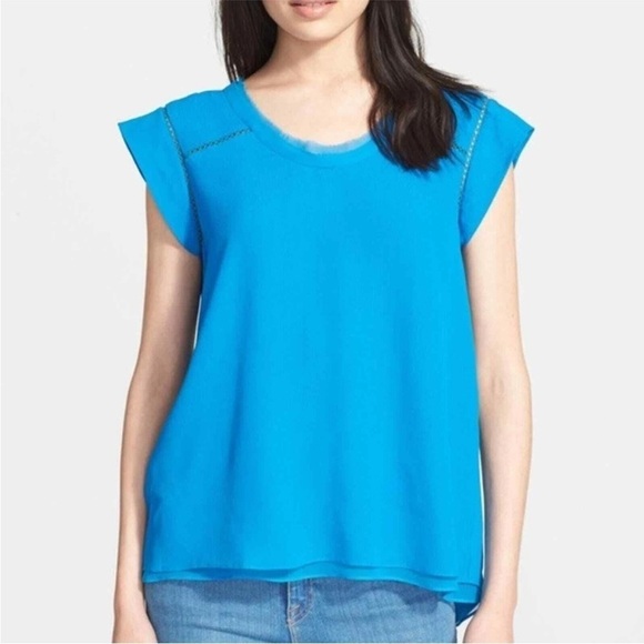 Rebecca Taylor Tops - REBECCA TAYLOR Blue split back Top sz 6
Rayon poly spandex
